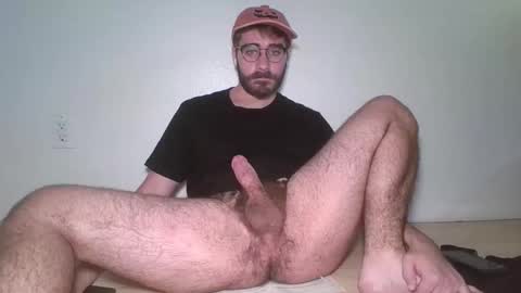 Snapshot of lynchian14 chatting on October 31, 2025, 11:06 pm lynchian14 online show from October 31, 2025, 11:06 pm