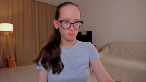 Sara online show from October 4, 2025, 4:16 pm