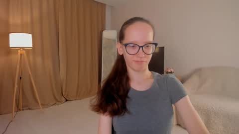 Sara online show from October 19, 2025, 4:07 pm