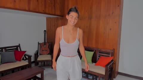 Snapshot of lynn_jackson chatting on November 18, 2025, 4:50 am LYNN online show from November 18, 2025, 4:50 am