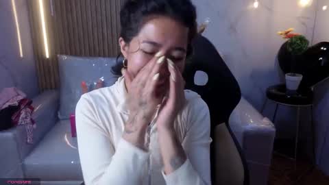 lynn_turner_ online show from March 25, 2026, 12:55 pm