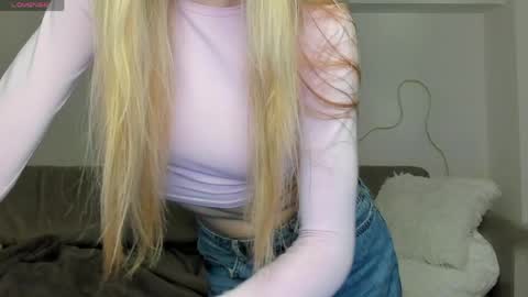lynnadream_ online show from May 29, 2026, 2:31 am