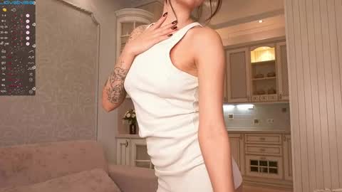 Snapshot of lynnalltop chatting on February 14, 2025, 1:51 pm Natasha online show from February 14, 2025, 1:51 pm