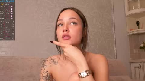 Snapshot of lynnalltop chatting on February 14, 2025, 7:54 pm Natasha online show from February 14, 2025, 7:54 pm