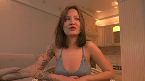 Snapshot of lynnalltop chatting on February 20, 2025, 1:40 pm Natasha online show from February 20, 2025, 1:40 pm