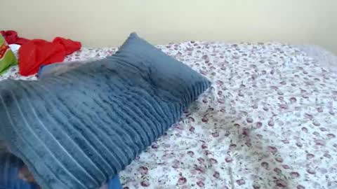 lyenne online show from March 16, 2026, 11:53 pm