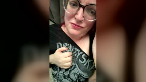 Lynne online show from January 10, 2026, 6:04 am