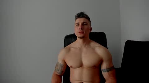 Lyonel online show from November 23, 2025, 6:08 pm