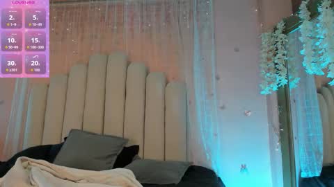 LYRA online show from December 19, 2025, 3:24 am