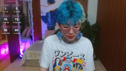 lyra_tay online show from March 12, 2026, 11:27 am