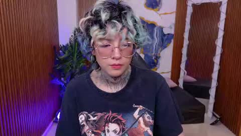 lyra_tay online show from July 14, 2026, 8:25 pm
