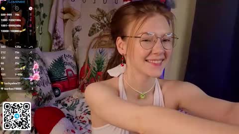 Snapshot of lyra_thenymph chatting on December 3, 2025, 12:18 am Lyra online show from December 3, 2025, 12:18 am