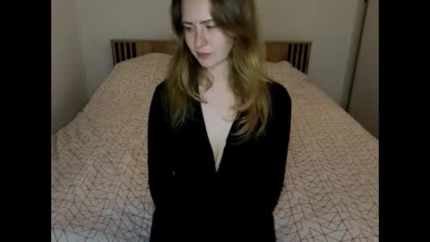 Snapshot of lyrafantasy chatting on March 10, 2026, 5:29 pm Lura online show from March 10, 2026, 5:29 pm