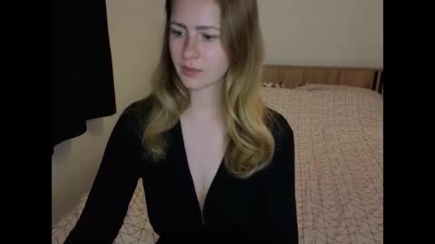 Lura online show from May 1, 2026, 8:13 pm