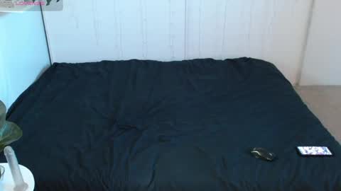 Snapshot of lyrajrose chatting on October 7, 2025, 4:04 pm Lyra Rose online show from October 7, 2025, 4:04 pm