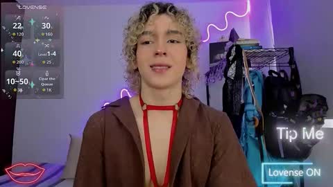 Lyric online show from November 19, 2025, 8:53 pm