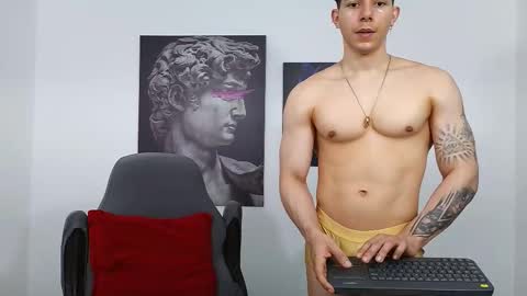 Lysan online show from November 5, 2025, 5:46 pm