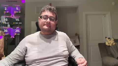 Snapshot of lyxx_2 chatting on December 19, 2025, 2:07 am lyxx_2 online show from December 19, 2025, 2:07 am