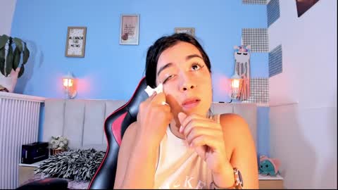 Lizzy smith  online show from January 22, 2025, 1:42 am