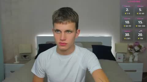m0neyken_ online show from July 24, 2026, 2:42 am