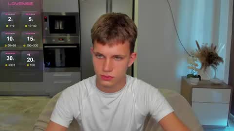 m0neyken_ online show from August 7, 2026, 2:13 am