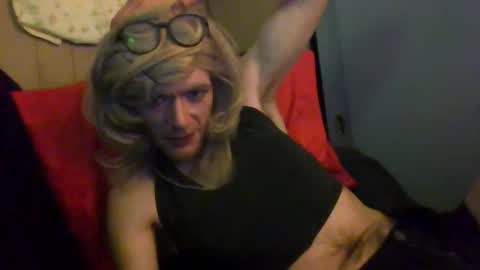 Snapshot of m19261 chatting on March 9, 2026, 8:51 am Even online show from March 9, 2026, 8:51 am