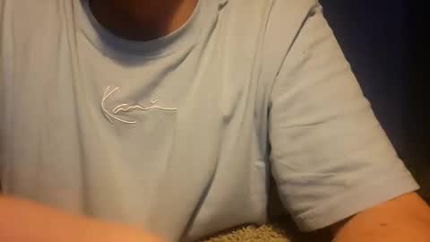 Snapshot of m1guele chatting on December 29, 2024, 3:33 am Fucklover online show from December 29, 2024, 3:33 am