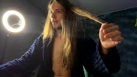 m1shq online show from December 7, 2024, 5:15 am