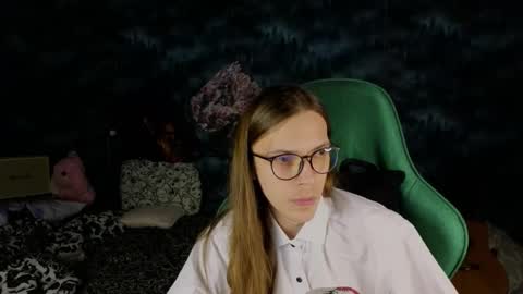 m1shq online show from September 17, 2025, 5:03 pm