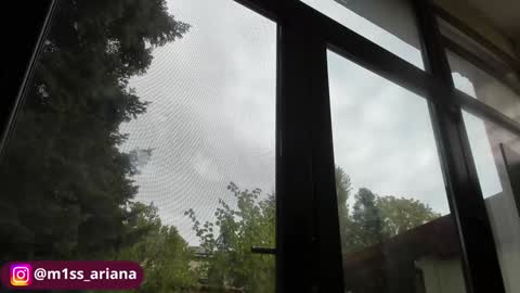 Ariana online show from October 12, 2025, 6:34 am