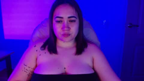 Snapshot of m33li chatting on October 11, 2025, 12:21 am Meli online show from October 11, 2025, 12:21 am