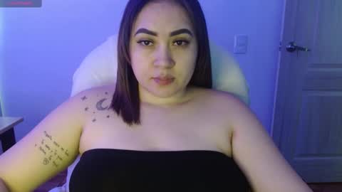 Snapshot of m33li chatting on October 19, 2025, 9:15 pm Meli online show from October 19, 2025, 9:15 pm