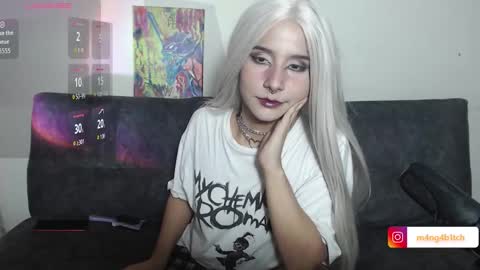 Snapshot of m4ng4b1tch chatting on October 11, 2025, 7:29 am m4ng4b1tch online show from October 11, 2025, 7:29 am