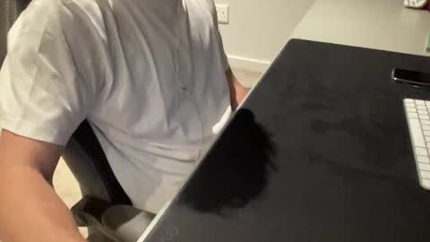 m_pete online show from October 15, 2025, 7:36 pm