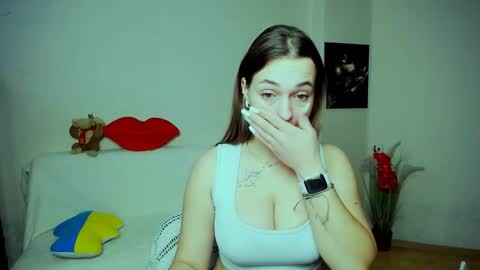 Snapshot of m_vikki chatting on November 13, 2025, 1:54 pm Vikki online show from November 13, 2025, 1:54 pm