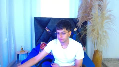 Max online show from April 17, 2026, 2:20 pm