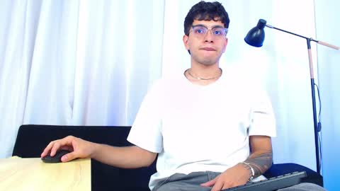 Max online show from April 30, 2026, 2:45 pm