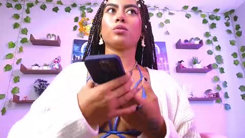 Snapshot of macey_hairy chatting on December 10, 2024, 5:11 pm Macey Elliot Modelo Independiente online show from December 10, 2024, 5:11 pm