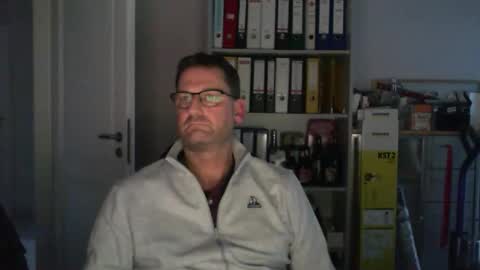 Snapshot of macfly67 chatting on February 1, 2026, 4:27 pm macfly67 online show from February 1, 2026, 4:27 pm