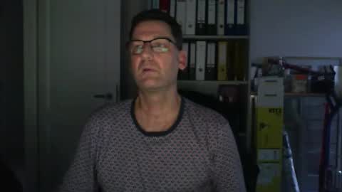 Snapshot of macfly67 chatting on February 8, 2026, 6:50 am macfly67 online show from February 8, 2026, 6:50 am