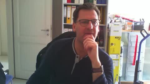 Snapshot of macfly67 chatting on February 27, 2026, 10:04 am macfly67 online show from February 27, 2026, 10:04 am