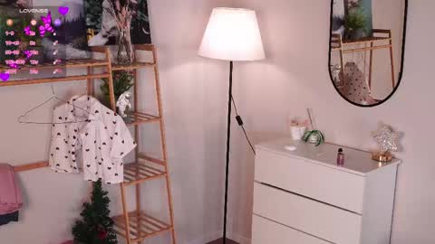 Katerina online show from May 13, 2026, 6:33 am
