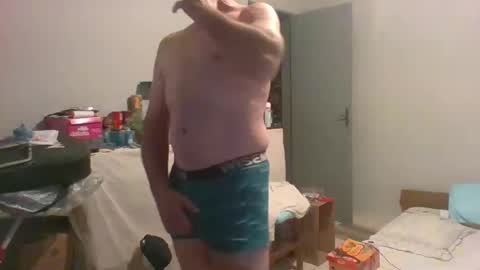 MACHOLIVRE online show from February 18, 2026, 7:37 am