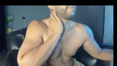 Snapshot of machohandsome chatting on February 21, 2025, 9:45 am Javier papichulo master how do you want online show from February 21, 2025, 9:45 am