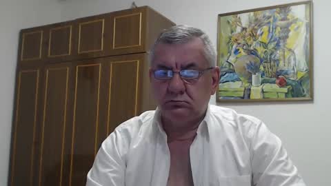 Macho online show from January 1, 2025, 8:15 pm