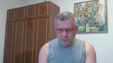 Macho online show from September 28, 2025, 3:28 pm