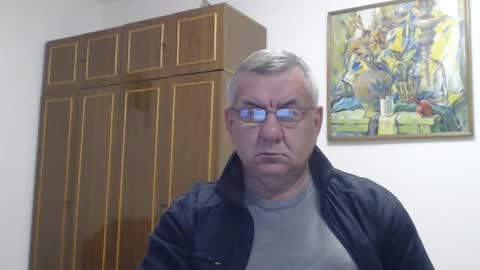 Macho online show from November 5, 2025, 3:34 pm