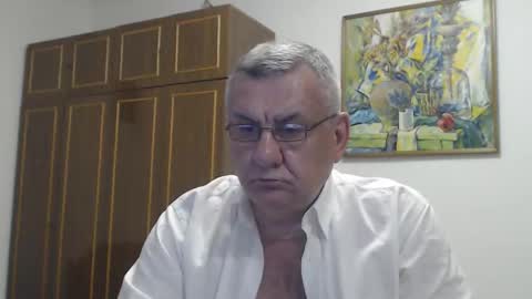 Macho online show from February 24, 2026, 8:29 pm