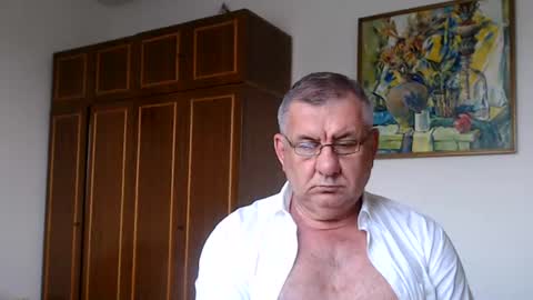 Macho online show from July 2, 2026, 3:51 pm