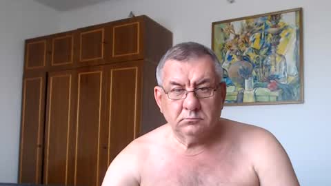 Macho online show from August 5, 2026, 3:37 pm